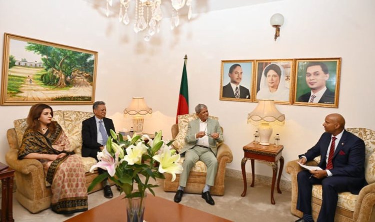 রোববার বিকেলে কানাডিয়ান হাইকমিশনার অজিত সিং বিএনপির মহাসচিব মির্জা ফখরুল ইসলাম আলমগীরের সঙ্গে সৌজন্য সাক্ষাৎ করেন। ছবি: সংগৃহীত