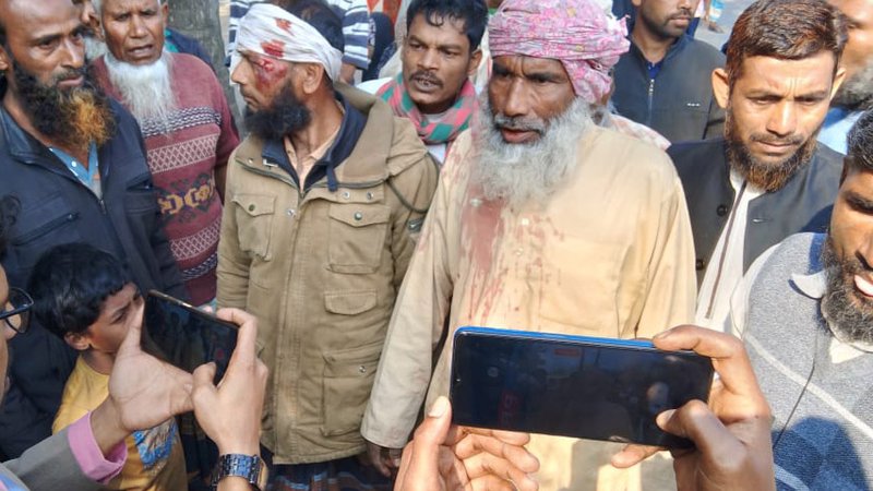 গাংনীতে ভোটকেন্দ্রের বাইরে বিএনপি-জামায়াত সংঘর্ষ