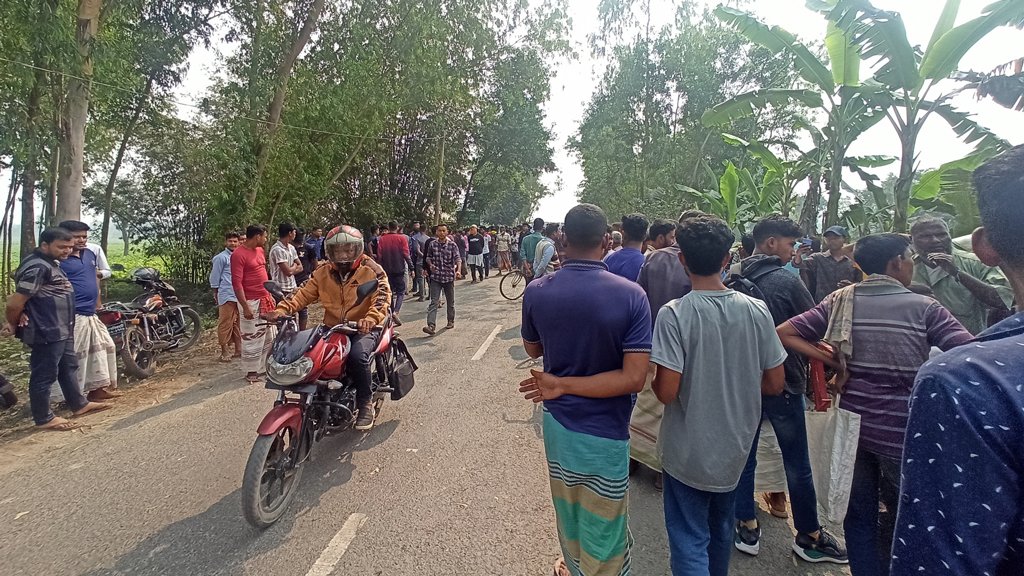 ভাতিজিকে চাকরির পরীক্ষায় নেওয়ার পথে প্রাণ গেল চাচার