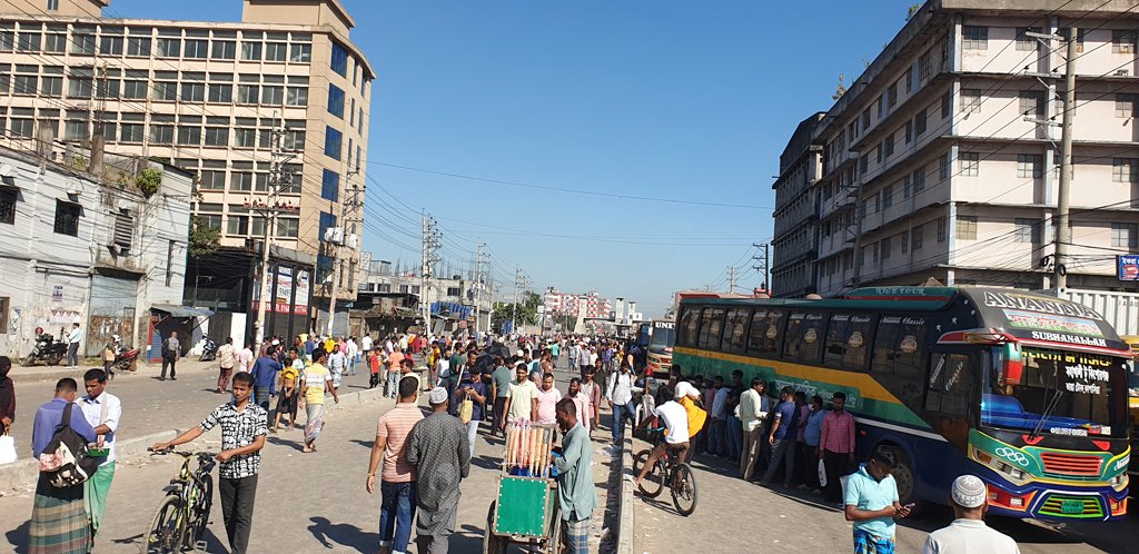 ৫২ ঘণ্টা পর অবরোধ প্রত্যাহার শ্রমিকদের, যান চলাচল স্বাভাবিক