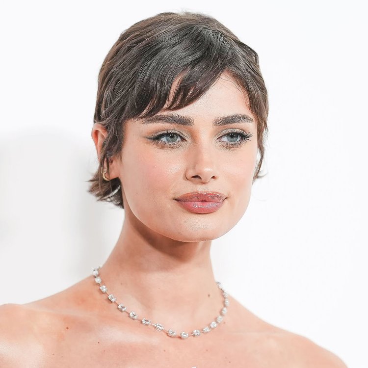 গ্রোন আউট পিক্সি