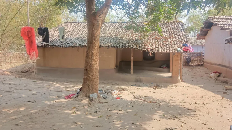 ভারতের ঝাড়খণ্ডের কুদসাই নামে একটি প্রত্যন্ত আদিবাসী জনপদে এ ঘটনা ঘটেছে। ছবি: বিবিসি