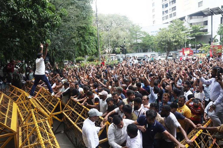কাকরাইলে ইশরাক সমর্থকদের অবস্থান। ছবি: জাহিদুল ইসলাম