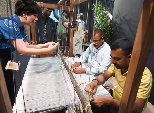 দিল্লিতে চলছে জামদানি শাড়ির ব্যতিক্রমী প্রদর্শনী। ছবি: সংগৃহীত