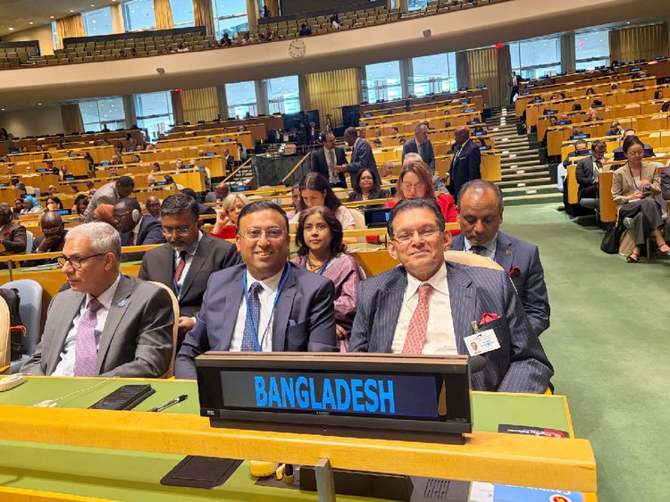জাতিসংঘের সাধারণ পরিষদের ৮১তম অধিবেশনের সভাপতি পদে নির্বাচিত হয়েছেন বাংলাদেশের পররাষ্ট্রমন্ত্রী ড. খলিলুর রহমান। ছবি: সংগৃহীত