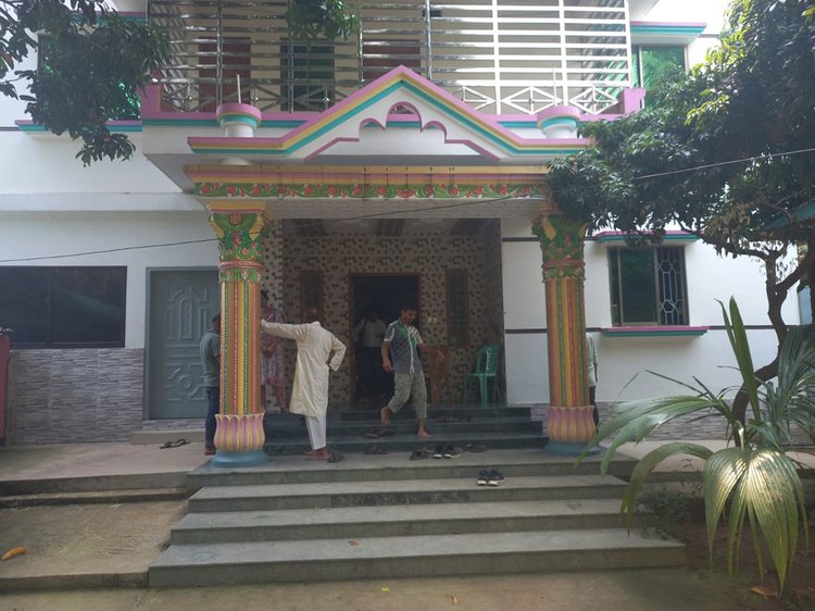 গতকাল মঙ্গলবার গাজীপুরের কালিয়াকৈরের বরাব এলাকায় বাসাবাড়িতে ডাকাতি হয়। ছবি: আজকের পত্রিকা