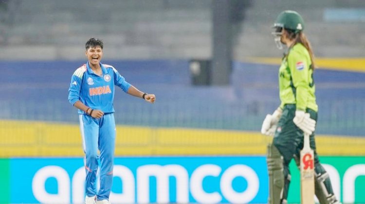 ফাইনালে ৩ ওভারে ১৬ রান দেন ক্রান্তি। ছবি: এক্স