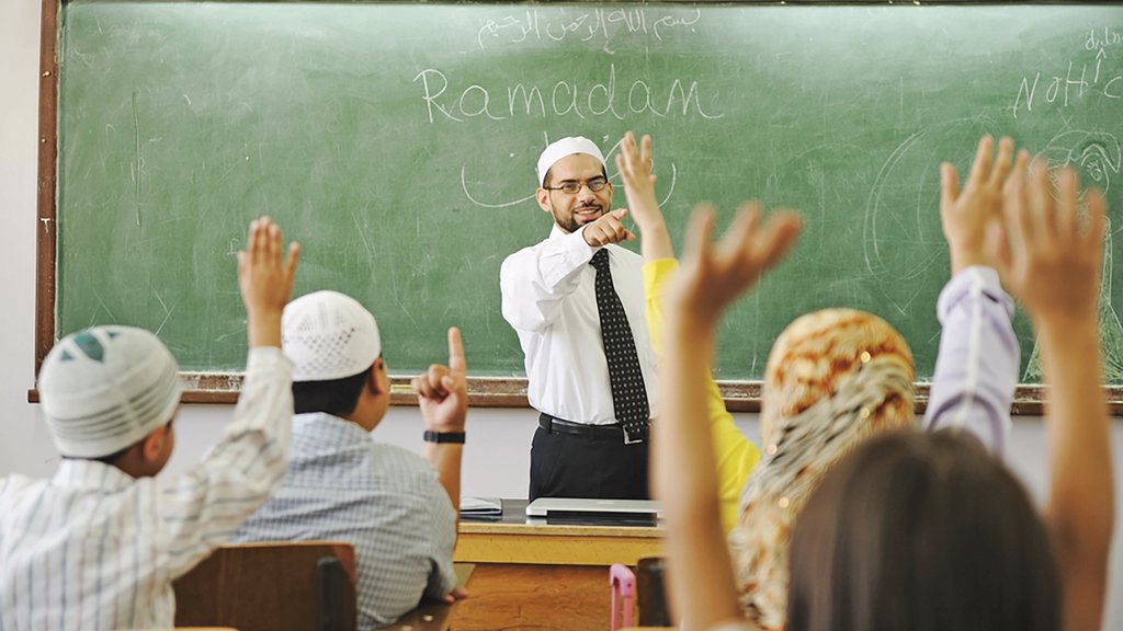 প্রাথমিক বিদ্যালয়ে প্রয়োজন ধর্মীয় শিক্ষার প্রতি গুরুত্বারোপ