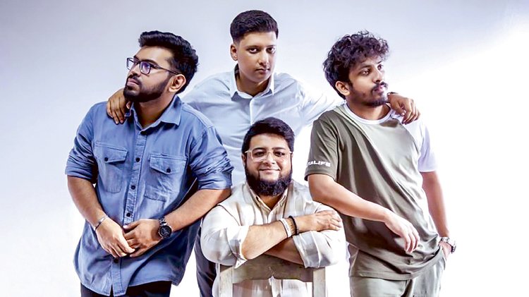 লেভেল ফাইভ ব্যান্ডের সদস্যরা