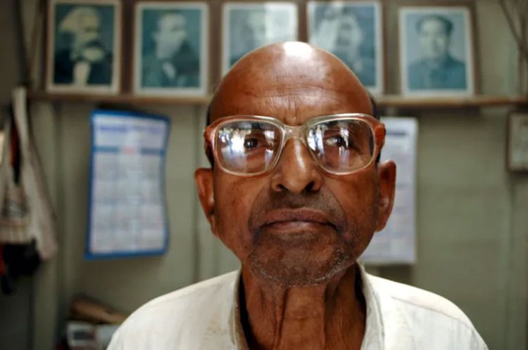 মাওবাদী নেতা কানু সান্যাল, তিনি ২০১০ সালের ২৩ মার্চ মারা যান। ছবি: এপির সৌজন্যে