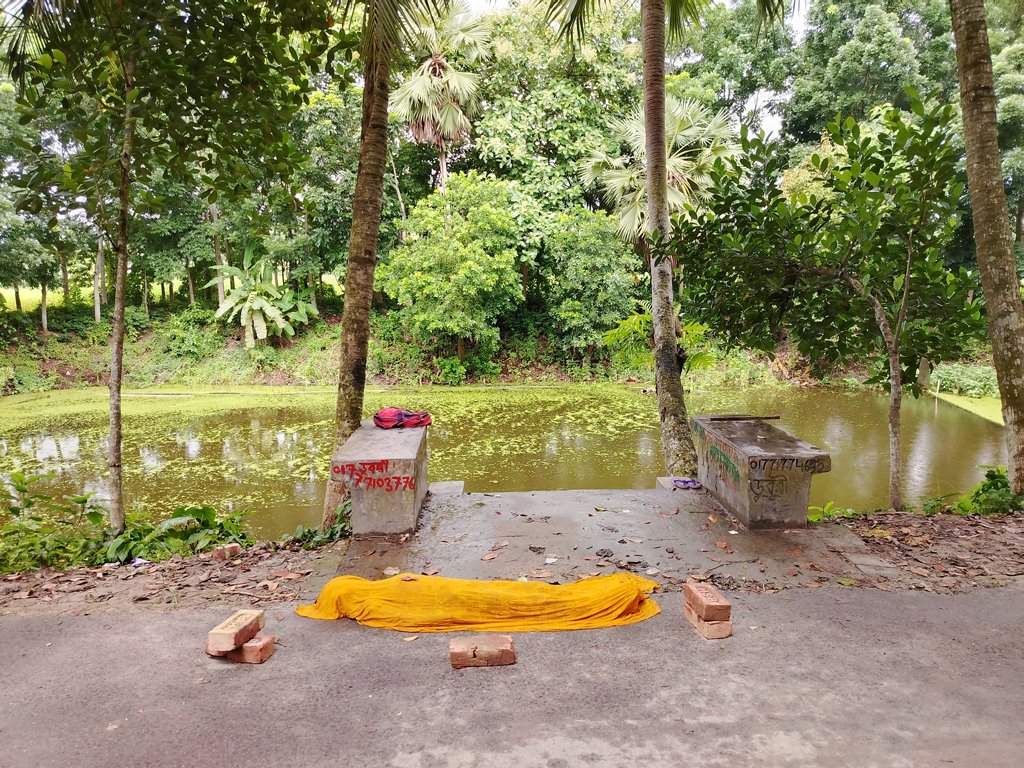 শিবচরে পুকুর থেকে অজ্ঞাতনামা কিশোরীর মরদেহ উদ্ধার