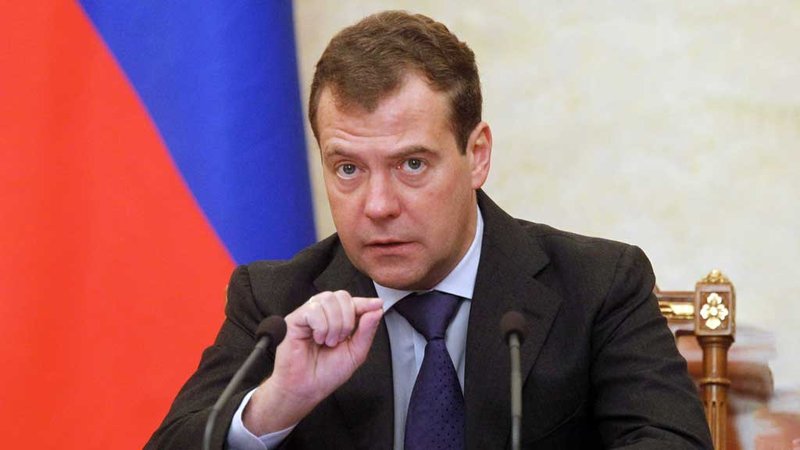 ইরানে মার্কিন হামলা নিয়ে যা বললেন মেদভেদেভ