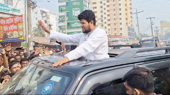 আওয়ামী লীগকে আর নির্বাচনে অংশগ্রহণ করতে দেওয়া হবে না: উপদেষ্টা মাহফুজ