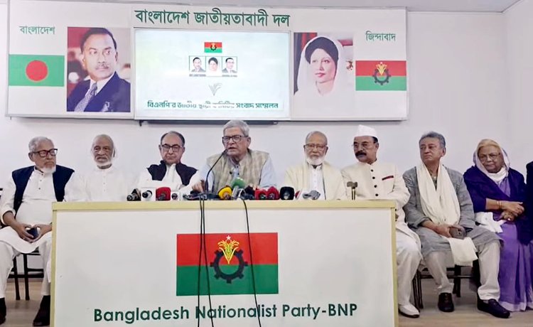 বিএনপি চেয়ারপারসনের গুলশান কার্যালয়ে ব্রিফিংয়ে কথা বলেন দলটির মহাসচিব মির্জা ফখরুল ইসলাম আলমগীর। ছবি: ভিডিও থেকে নেওয়া