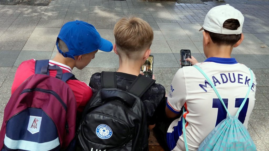 সকালে ঘুম ভেঙে অস্ট্রেলিয়ার লাখো শিশু দেখবে তাদের ‘আইডি’ উধাও