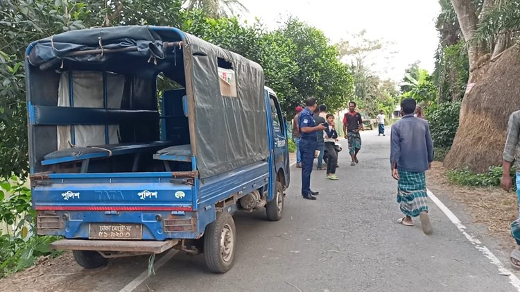 ডামুড্যা ১২৩টি হাতবোমা নিষ্ক্রিয় করল ডিএমপির ডিসপোজাল ইউনিট। আজকের পত্রিকা