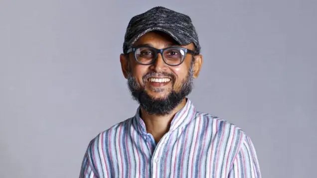 কক্সবাজারে এসে অসুস্থ উপদেষ্টা ফারুকী, এয়ার অ্যাম্বুলেন্সে ফিরলেন ঢাকায়