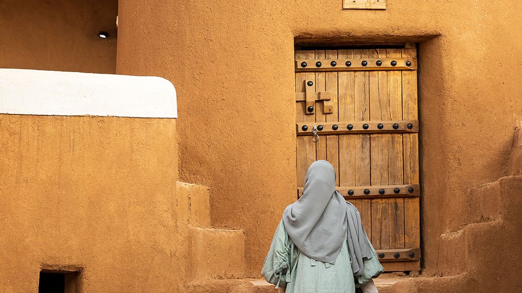 ২০ বছরের প্রচেষ্টায় হাফেজ হলেন ৭০ বছরের নারী