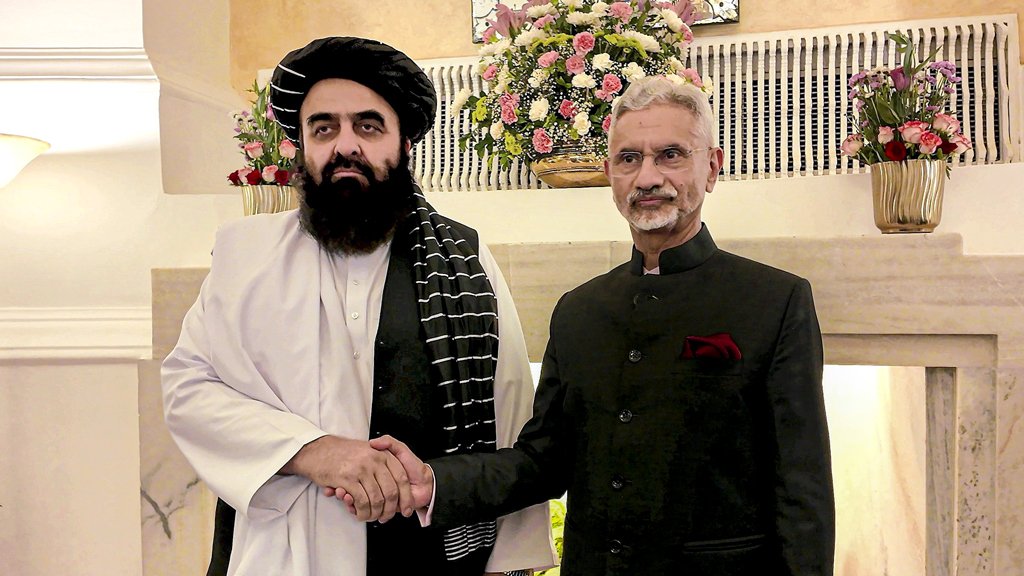 তালেবানের সঙ্গে সম্পর্ক স্বাভাবিকীকরণ: নৈতিকতা ও স্বার্থের সংঘাতে ভারত