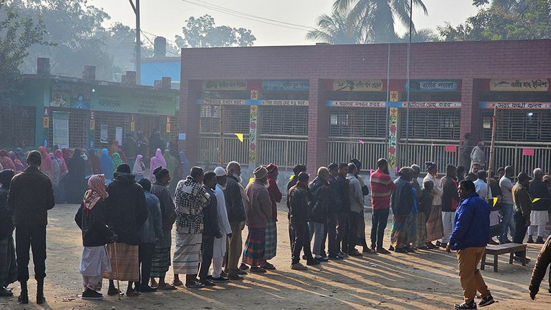 নাটোরে অধিকাংশ কেন্দ্রে ধানের শীষ ও দাঁড়িপাল্লা ছাড়া অন্য প্রার্থীর এজেন্ট নেই