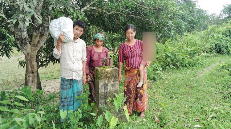 বাংলাদেশে আশ্রয় নেওয়া তঞ্চঙ্গ্যা জাতিগোষ্ঠীর ৭১ জন স্বেচ্ছায় নিজ দেশ মিয়ানমার ফিরে গেলেন। ছবি: সংগৃহীত