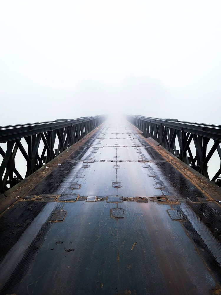 নওগাঁর বদলগাছীতে ভোরের কুয়াশায় ঢাকা চারদিক। ছবি: আজকের পত্রিকা