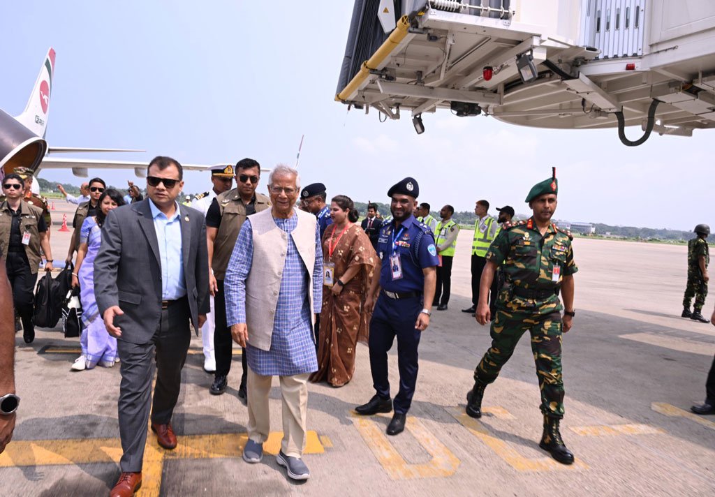 চট্টগ্রামে প্রধান উপদেষ্টা