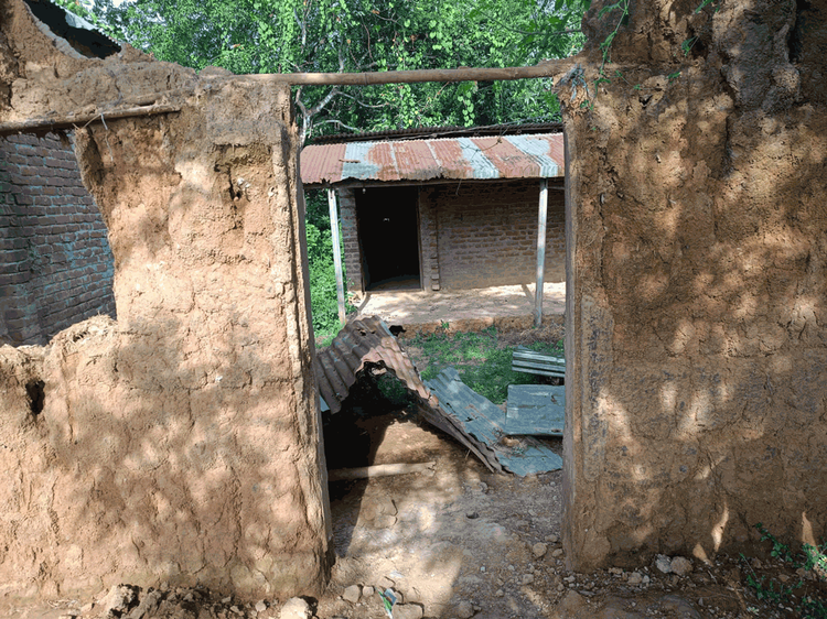 কোনো কিছুই থামাতে পারেনি সাঁওতাল কিশোরী স্মৃতি কিসকুকে। ছবি: সংগৃহীত