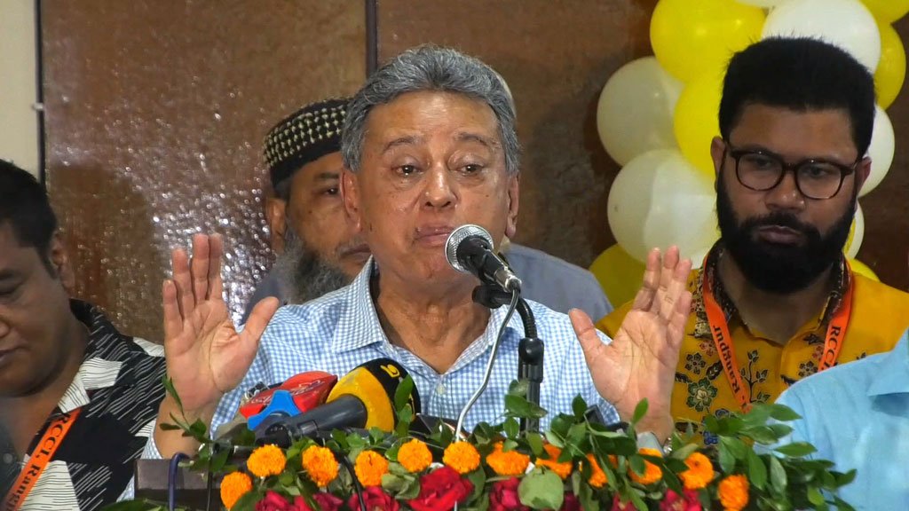 বাংলাদেশে এই মুহূর্তে একটি নির্বাচিত সরকার প্রয়োজন: আমীর খসরু