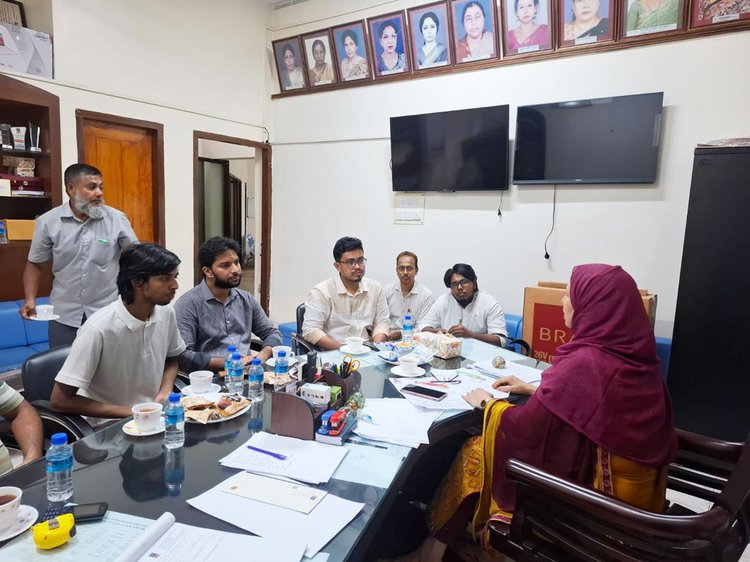দুই হল ও এক ইনস্টিটিউট পরিদর্শন করেছেন ডাকসুর ভিপি সাদিক কায়েম। ছবি: আজকের পত্রিকা