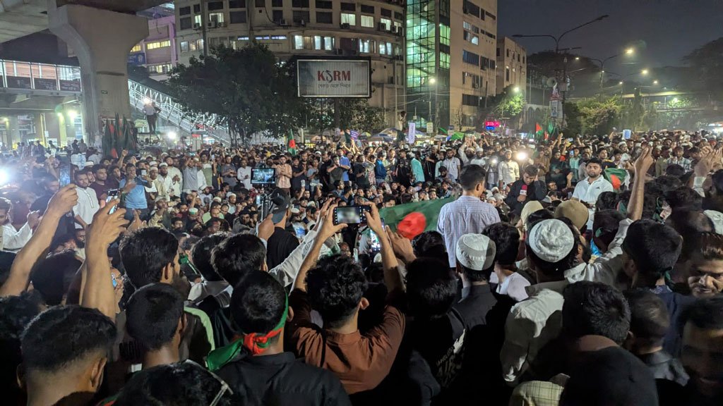 আওয়ামী লীগ নিষিদ্ধের প্রজ্ঞাপন না হওয়া পর্যন্ত ঘরে ফিরব না: সারজিস