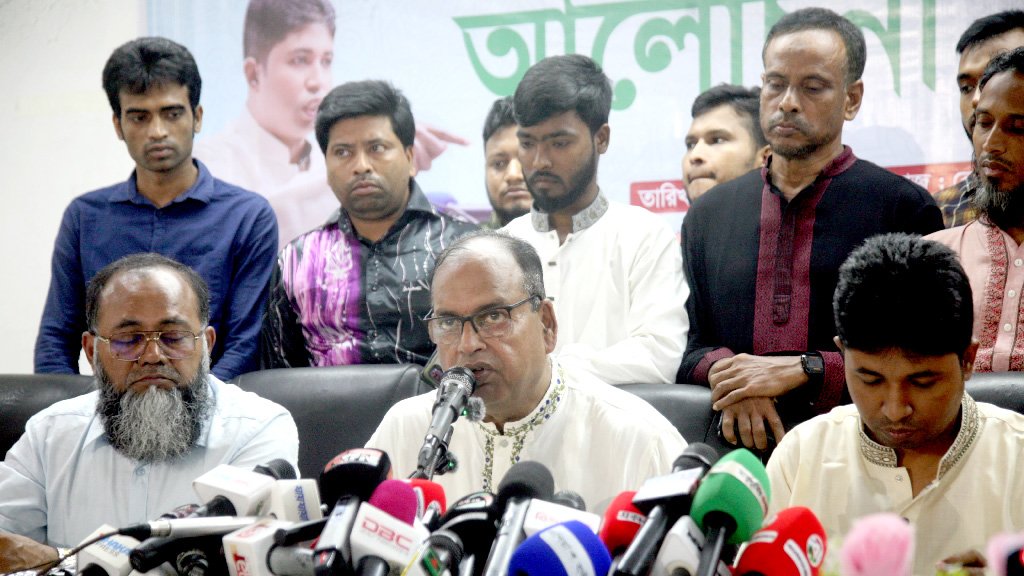ভরাডুবি হবে জেনেই নির্বাচন চাইছে না কিছু খুচরা পার্টি: দুদু