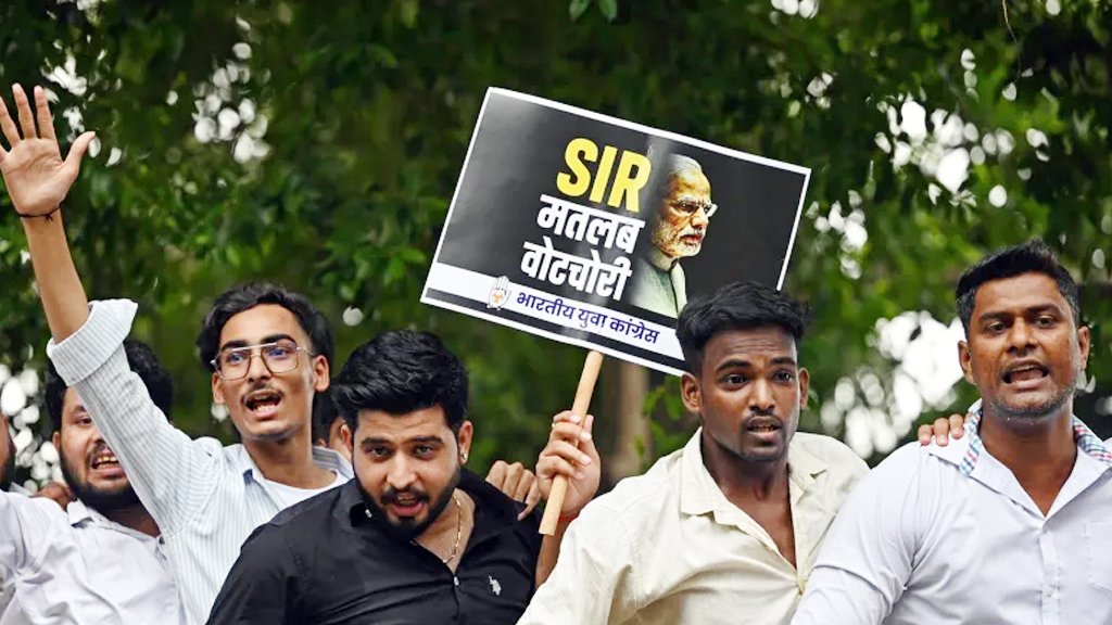 ভোটে জিততে বিজেপির ‘নথি যাচাই’ কৌশল, ৯ কোটি ভারতীয়র ভোটাধিকার হারানোর শঙ্কা