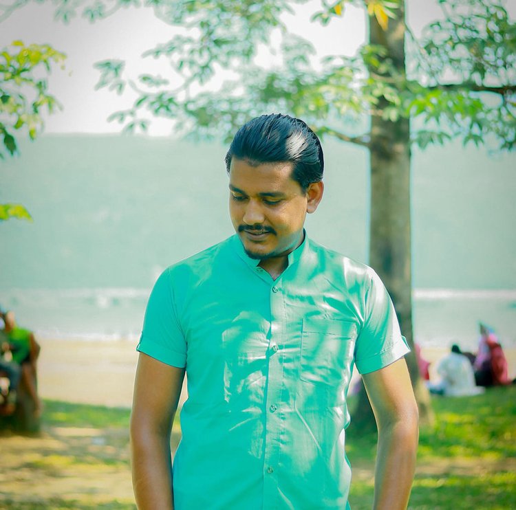 ঢাকা বিশ্ববিদ্যালয়ের চারুকলা অনুষদের শিক্ষার্থী শাকিল আহমেদ। ছবি: সংগৃহীত