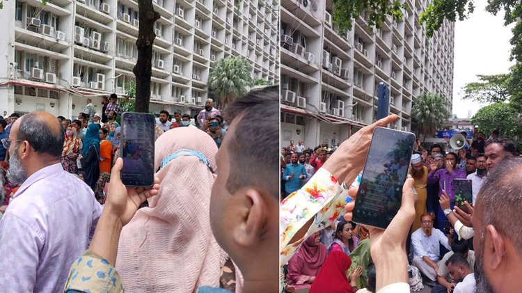 সচিবালয়ে বিক্ষোভ ফেসবুকে সরাসরি সম্প্রচার করছেন কর্মচারীরা। ছবি: আজকের পত্রিকা