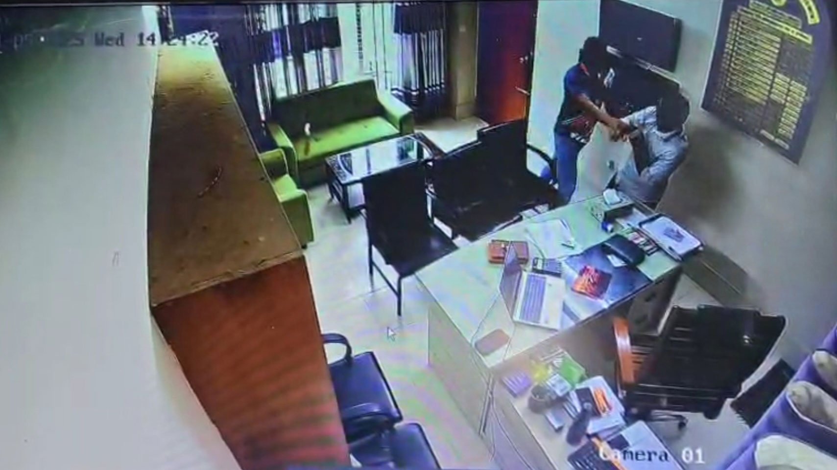 শেরপুরে কৃষি কর্মকর্তাকে পেটালেন ছাত্রদল নেতা