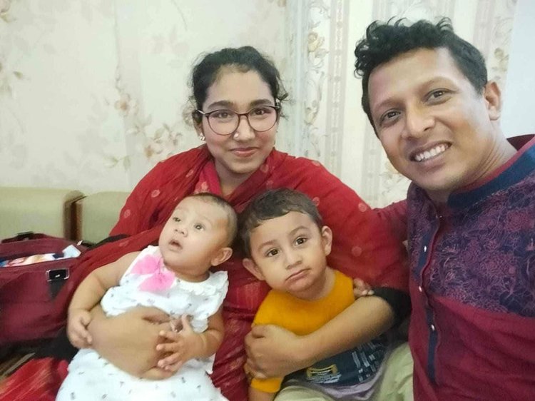 স্ত্রী ও ছেলেমেয়ের সঙ্গে আবুল কালাম। ছবি: সংগৃহীত