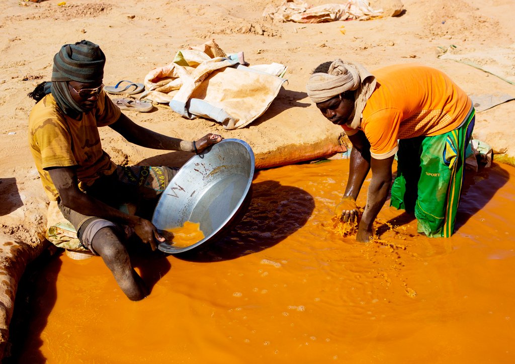 সুদানের বিপুল তেল, সোনা ও কৃষিসম্পদ কার নিয়ন্ত্রণে