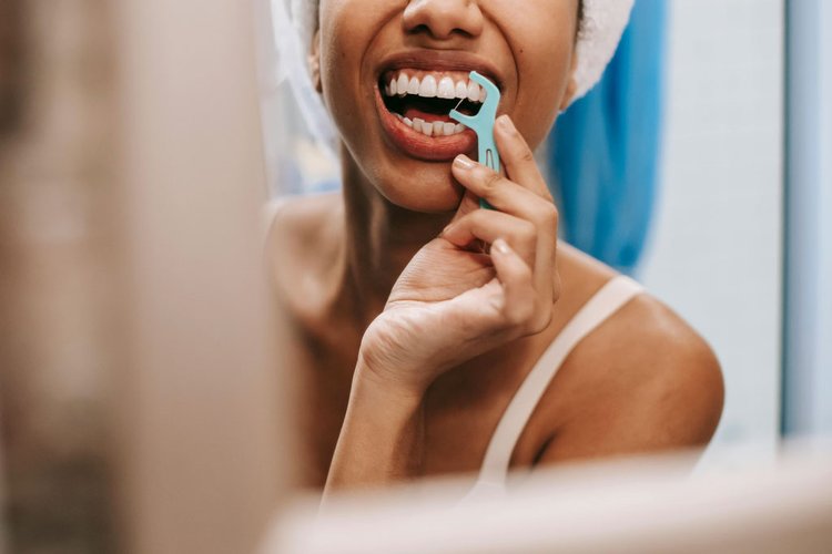 দাঁতের যত্নে সঠিক পদ্ধতি অবলম্বন করা জরুরি। ছবি: পেক্সেলস