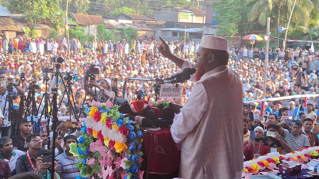 গণতন্ত্রে বিশ্বাসীরা কখনো অন্য দলের রাজনীতি নিষিদ্ধ চায় না: পরওয়ার