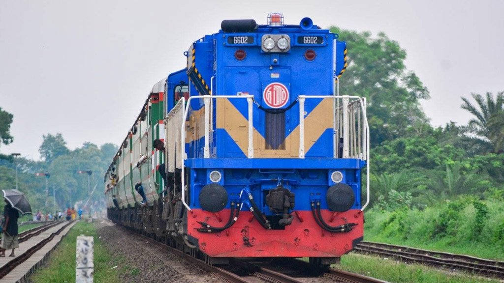 ট্রেনে ঈদযাত্রা: আজ মিলবে ২৫ মার্চের অগ্রিম টিকিট