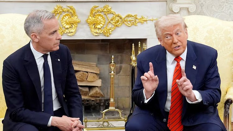 কানাডার প্রধানমন্ত্রী মার্ক কার্নি ও যুক্তরাষ্ট্রের প্রেসিডেন্ট ডোনাল্ড ট্রাম্প। ছবি: সংগৃহীত