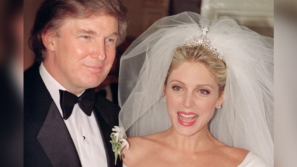 গর্ভবতী ছিলেন ট্রাম্পের স্ত্রী, বাজিতে হেরে ১০ হাজার ডলারের শিশুখাদ্য পাঠান এপস্টেইন