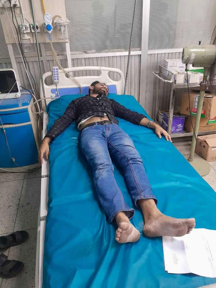 তিতুমীর কলেজে ছাত্রদল-শিবিরের মধ্যে শনিবার রাতে সংঘর্ষে বেশ কয়েক জন শিক্ষার্থী আহত হন। ছবি : আজকের পত্রিকা