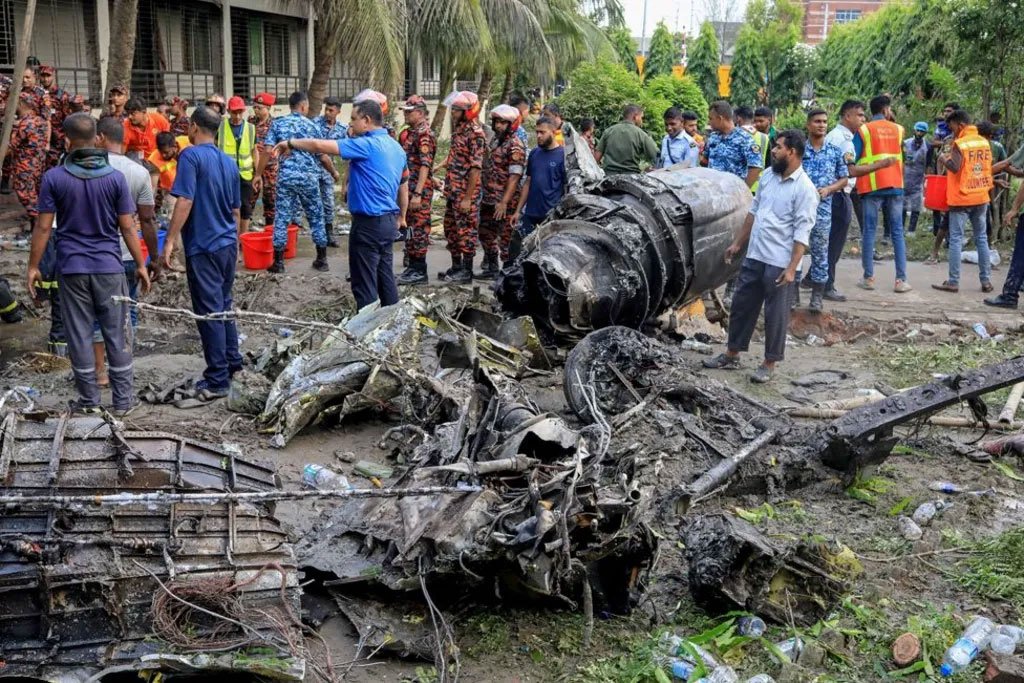 ‘প্রথমেই দেখি এক শিশুর ছিন্নভিন্ন দেহ’, এক শিক্ষার্থীর বয়ানে মাইলস্টোনের বিভীষিকা