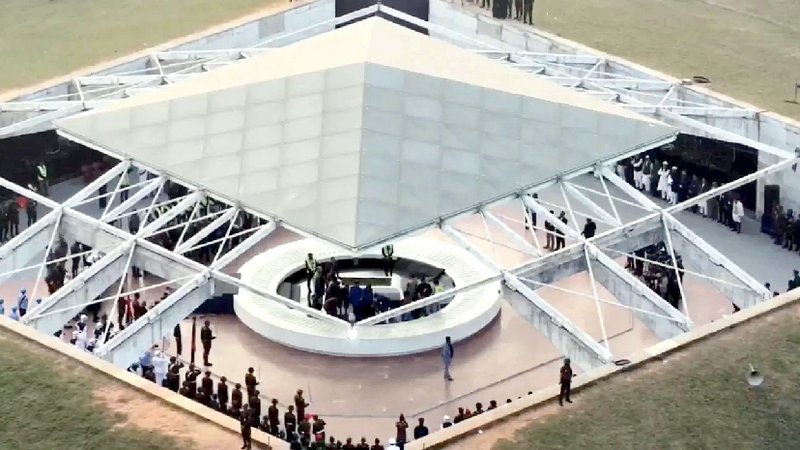 স্বামীর পাশে শায়িত হলেন খালেদা জিয়া