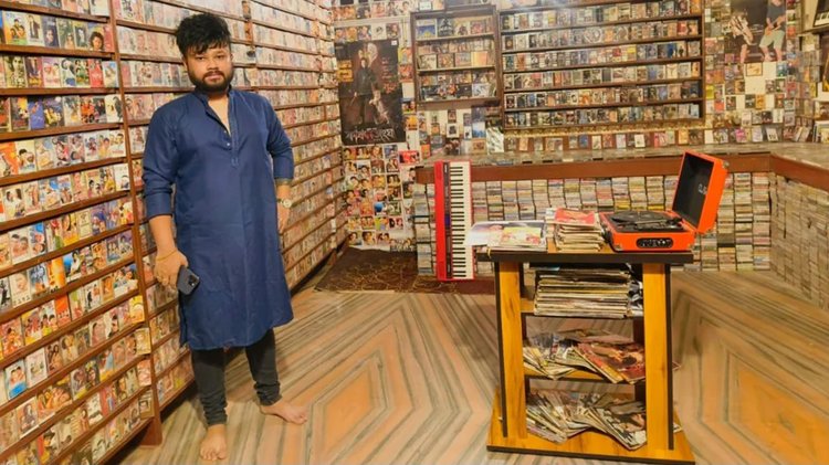 জুবিনের গান নিয়ে বিশাল কলিতার ব্যক্তিগত জাদুঘর। ছবি: বিবিসির সৌজন্যে