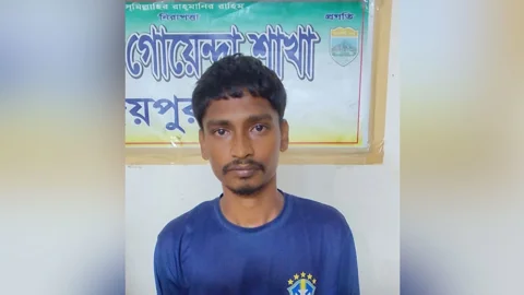 জয়পুরহাটের কালাই থানায় ঢুকে তিন পুলিশ সদস্যকে পিটিয়ে জখম, গ্রেপ্তার ১