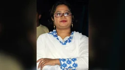 চাঁদার দাবিতে হুমকি স্বাস্থ্য কর্মকর্তা ও আইনজীবী নেতাদের, আটক ২