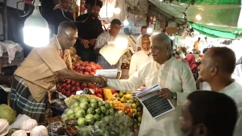 নোয়াখালীতে সরকারের উন্নয়ন প্রচারণা ও গুজব-অপপ্রচারের বিরুদ্ধে বিএনপির লিফলেট বিতরণ